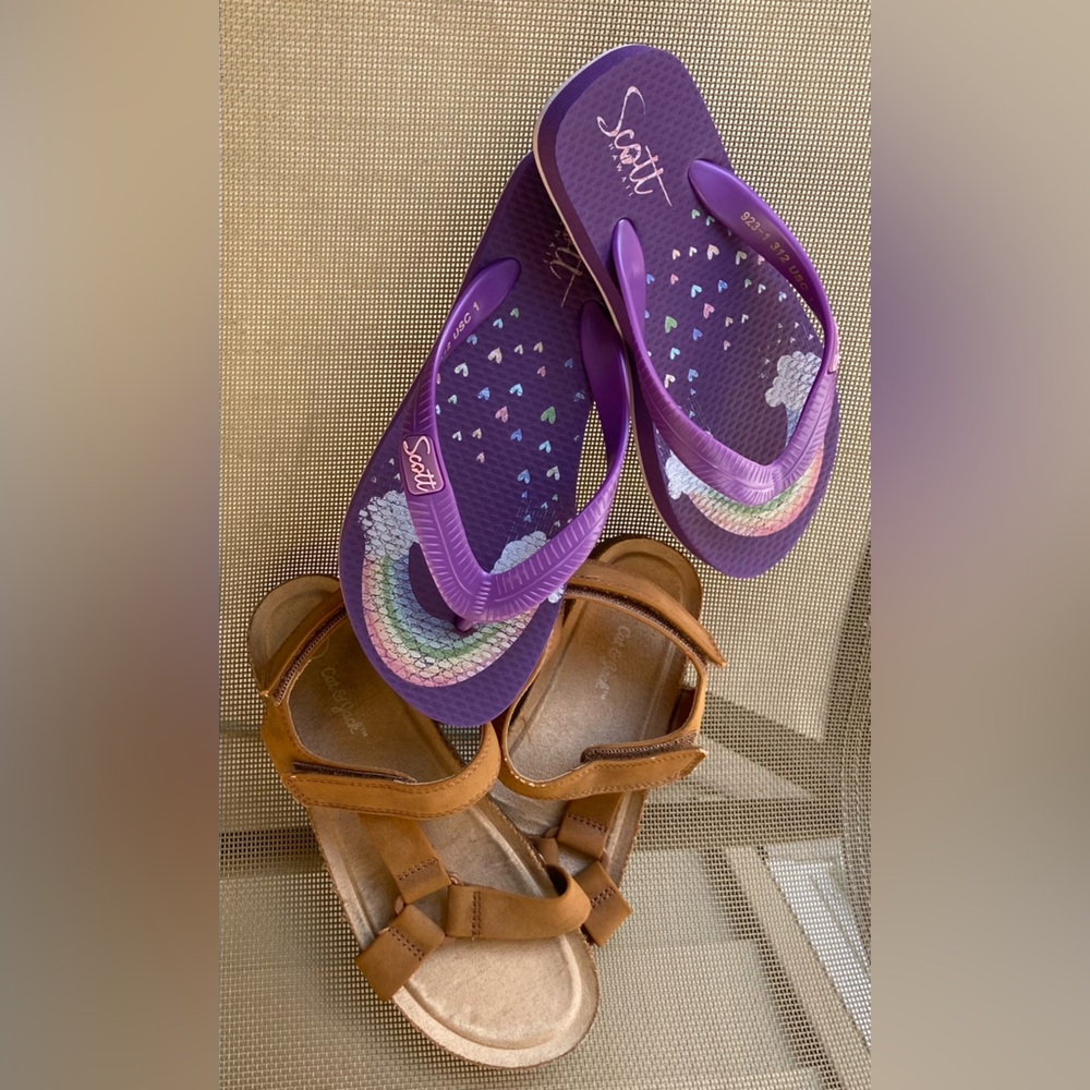 2pr. Gently Worn/Clean Sz-C/ 11-12 Cat& Jack Tan Sandals/Purple Scott Flip Flops - Picture 10 of 16